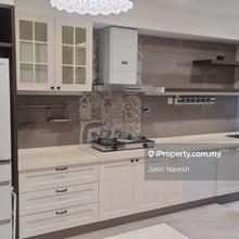 Renovated Beaiutiful Unit