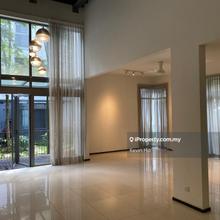 Good condition unit! Well maintained, 5 carparks