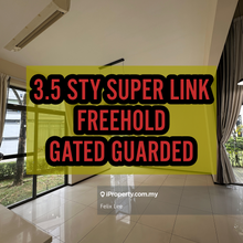 Freehold / Gated Guarded / Strata Title
