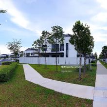 Luxury Smart Cornerlot Semi-D, Spacious & Modern Perfect Living