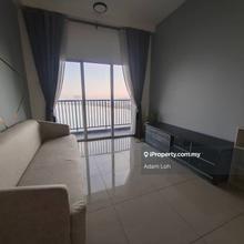 High floor, corner lot, facing lake, nice views 