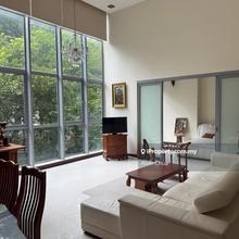 Double Volume High Ceiling!!