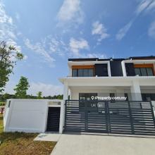 Robin Corner unit for rent