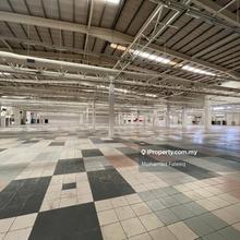Commercial building for rent, great location, ready to move in