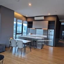 B/U 1335 sqf with 2 car parks 3 bedrooms Mid floor Fully Renovated