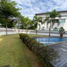 Corner semi-d house with 1 of the biggest land and pool for sale/rent