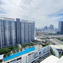 Convenient to LRT. Residential Home & Family Vibe. Peaceful & Quiet