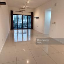 Suria Residence Partially Furnish 2 Bedroom 2 Bathroom 2 Carpark Sale