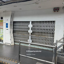Jalan Laksamana 1 Taman Ungku Tun Aminah ground floor for rent