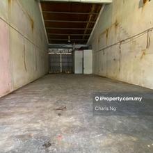 Single storey terrace factory , 1,200 s f  r m 4,000 freehold 