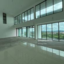 Penthouse high floor 