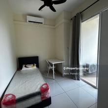 Medium Room New refurbished Comfort Room In Subang near Nu Empire