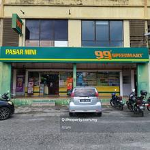 Facing mainroad