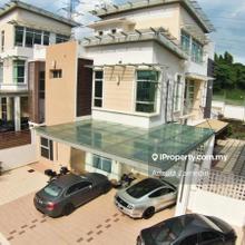 Luxury Renovated 2.5 Storey Bungalow Saujana Glenmarie, Shah Alam
