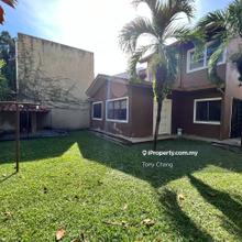 3 minutes walk to Pasar Tani. Below Rm 4 mil to own a Big Semi-D