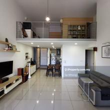 Loft unit, well renovated with furnished, low floor with high ceilinv