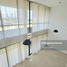 High Ceiling Penthouse 5 Rooms 4 Carpark Freehold Condo