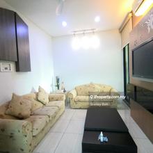 Corner unit ,2 car parks 