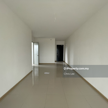 C.H.E.A.P Rare 4 Bedrooms For Sale & Link Bridge to MRT Line 1!