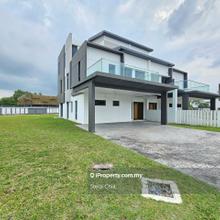 Semi-D with Big Corner / Brand New Subsale / Gated Guarded
