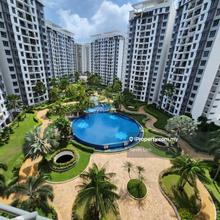 Putra Place 1000sf Mid Floor Poolview Fully Reno