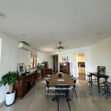 Refreshingly well maintained unit 