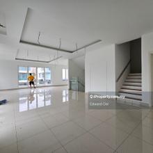 Super Cheap Super Big Corner Brand New 3.5sty @ Bandar Sungai Long