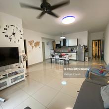 Below market price!! Good for ownstay or investment 