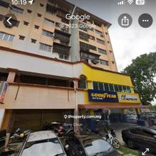Shop Apartment with Lift provided 