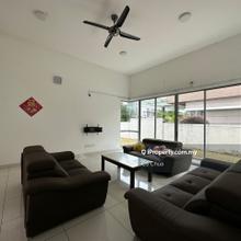 3 storey Bungalow for Rent