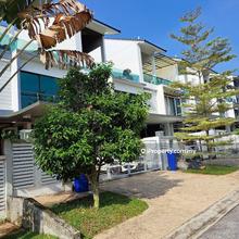 Facing Open 3 Storey Intermediate Aster Grove @ Denai Alam for sale