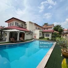 Cozy Balinese Bungalow with Private Pool, Garden, and Parking Space