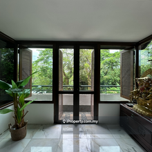 Low rise blk! Very green and cosy unit. Renovated. View to appreciate