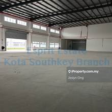 1.5 storey Semi D Factory at Desa Cemerlang for Sale