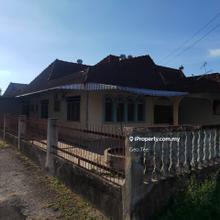 A semi detached house semi-D Taman Juta Intan Teluk Intan