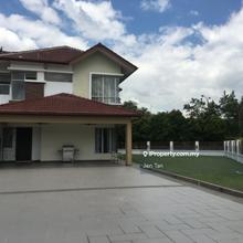 Kota Kemuning Huge Land Semi-D house for Rent