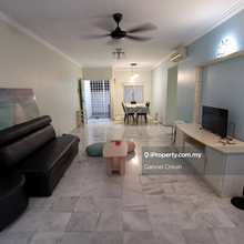 High floor, well maintained, car park near to next to lift! 
