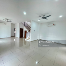 Open now! 4 bed 4 bath terrace with extra land. Great facilities!