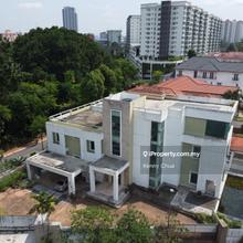 Freehold 3-Story Bungalow with Pool for Sale