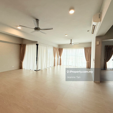 3-bedroom unit behind centre point for rental 