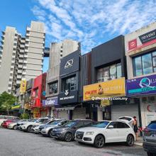 Bukit Jelutong shop surrounded by Condos near Masjid