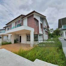 Semi-D house for Sale
