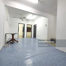 Freehold. First hone buyer only. Can mark up loan.