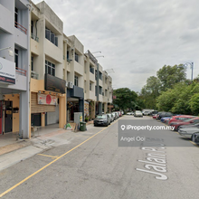 Freehold 3.5 storey shop, 10 mins walk to LRT starting 2025