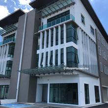 3.5 Sty Semi-D Factory For Rent