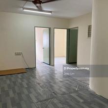 Taman cahaya flat good for investment near lrt cahaya