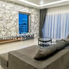 Tower A Single level Penthouse - Amazing Seaview and Fully Renovated!