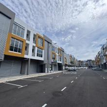 Molek Hub 3 Storey Shoplot @ Taman Molek For Rent