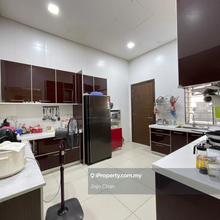Limited unit! Freehold! Nice Location