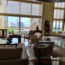 Duplex unit within the embassy row